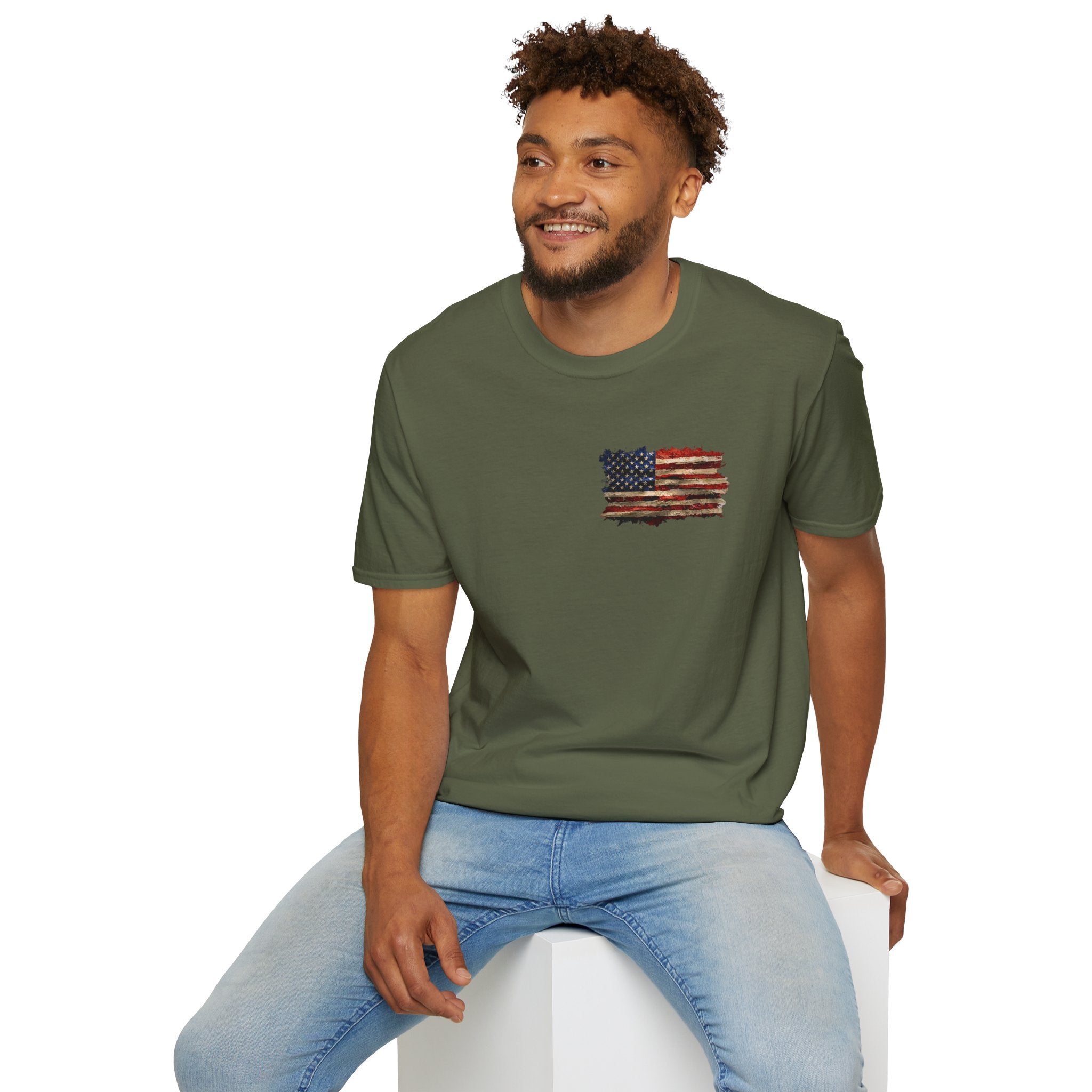 Distressed American Flag T-Shirt — Vintage USA Patriotic Tee