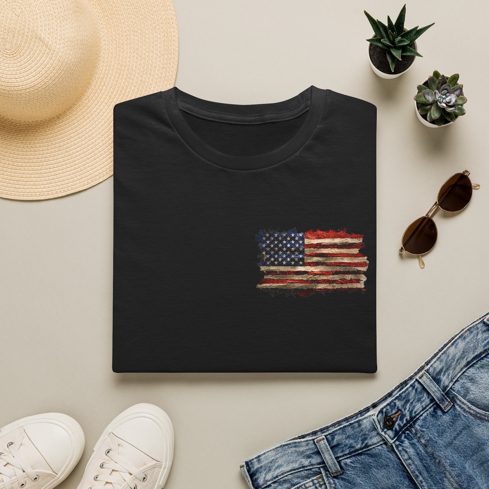 Distressed American Flag T-Shirt — Vintage USA Patriotic Tee