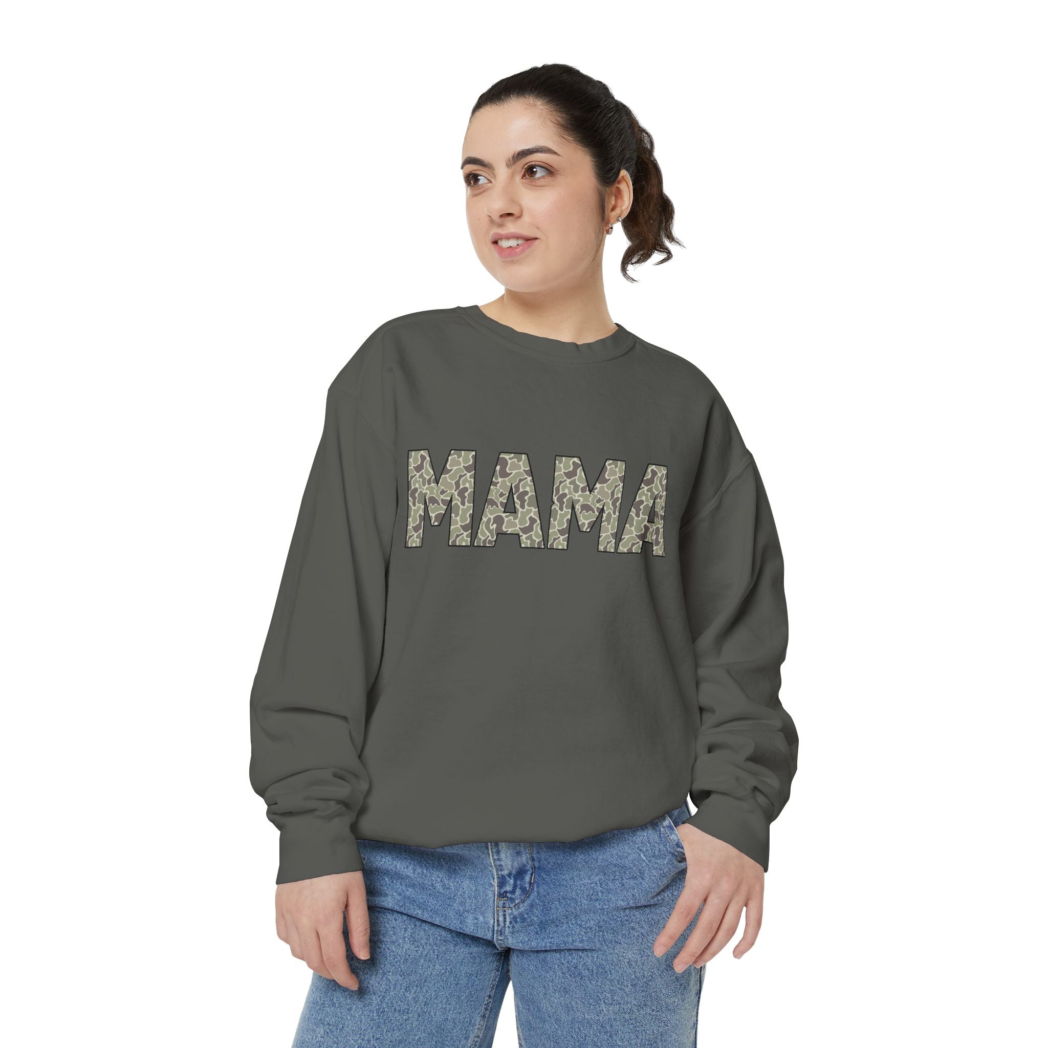 Mama Camo Sweatshirt — Cozy Mom Crewneck with Floral Pattern "MAMA"