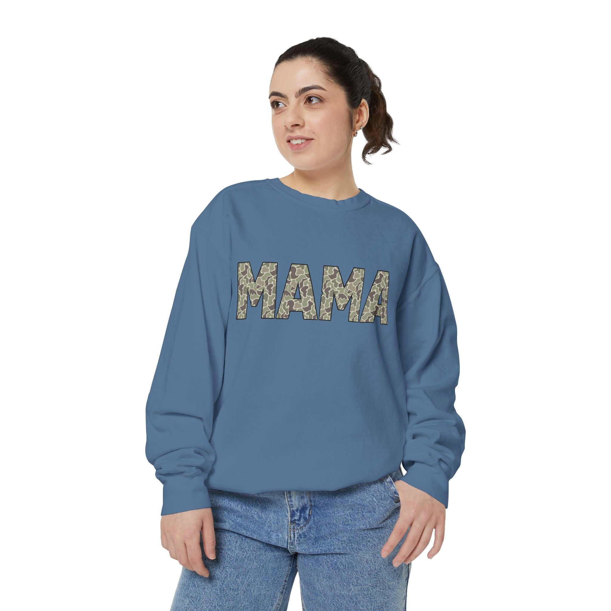 Mama Camo Sweatshirt — Cozy Mom Crewneck with Floral Pattern "MAMA"