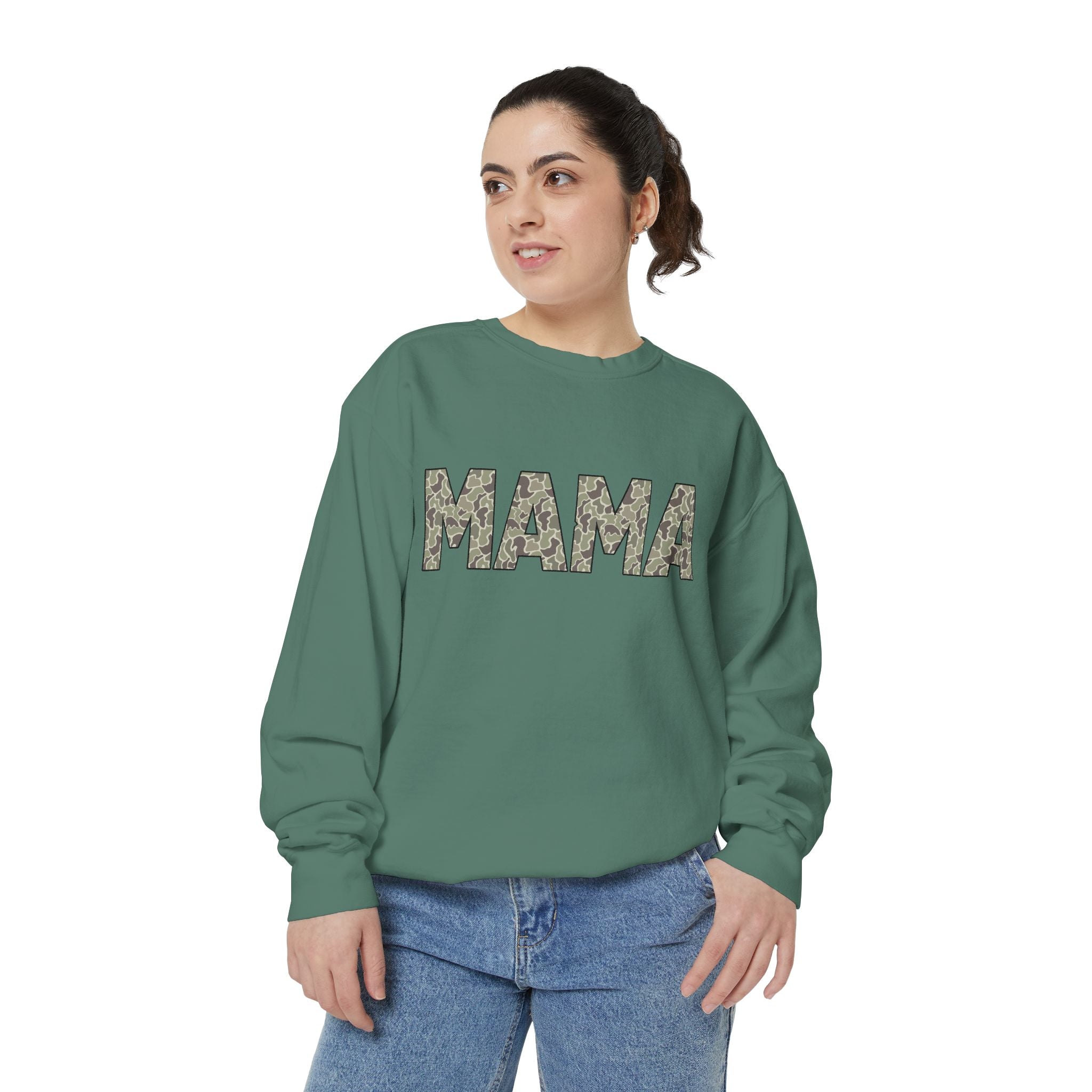 Mama Camo Sweatshirt — Cozy Mom Crewneck with Floral Pattern "MAMA"